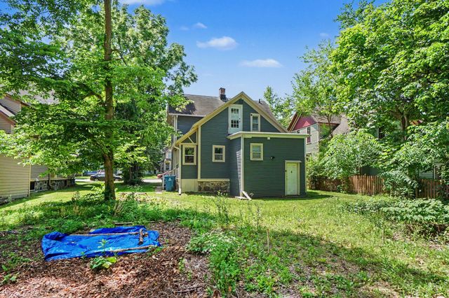 710 Wheaton Avenue, Kalamazoo City, MI 49008