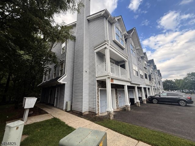 151 Prestwick Way, Edison Twp., NJ 08820