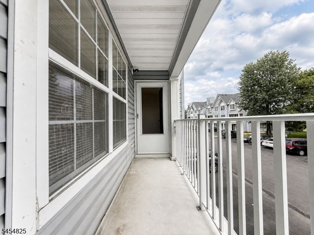 151 Prestwick Way, Edison Twp., NJ 08820