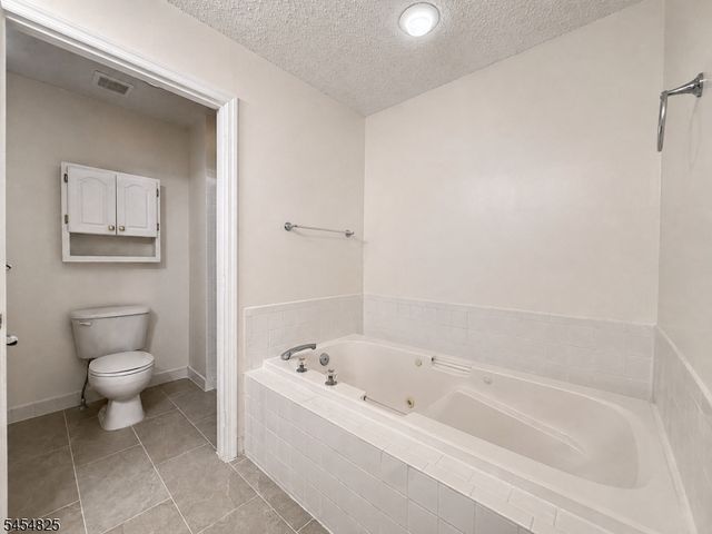 151 Prestwick Way, Edison Twp., NJ 08820
