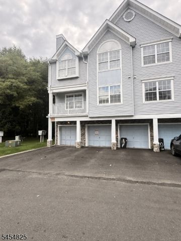 151 Prestwick Way, Edison Twp., NJ 08820