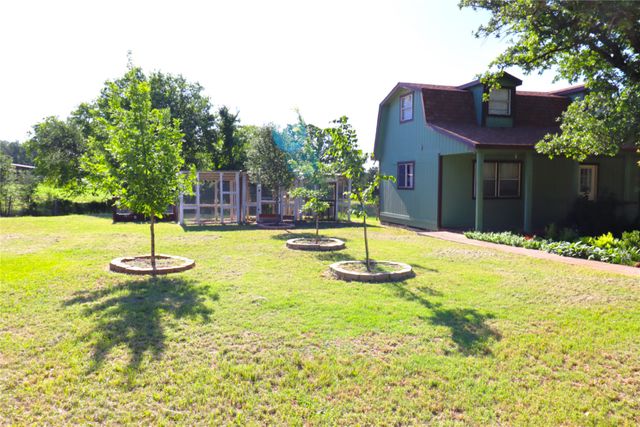 215 Younger Ranch Road, Azle, TX 76020