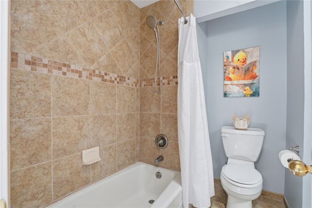 215 Younger Ranch Road, Azle, TX 76020
