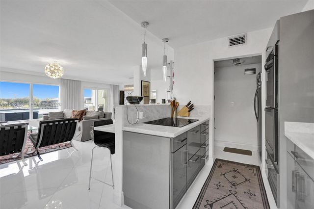 286 Bal Bay Dr 3A, Bal Harbour, FL 33154