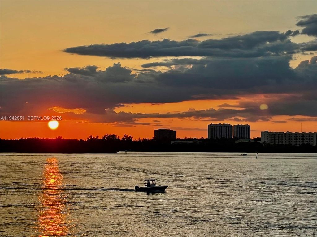 286 Bal Bay Dr 3A, Bal Harbour, FL 33154