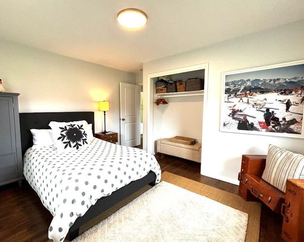 6484 Sawyer Road, Sawyer, MI 49125