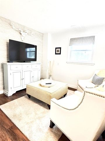 6484 Sawyer Road, Sawyer, MI 49125