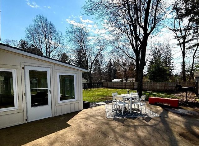 6484 Sawyer Road, Sawyer, MI 49125