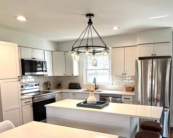 6484 Sawyer Road, Sawyer, MI 49125