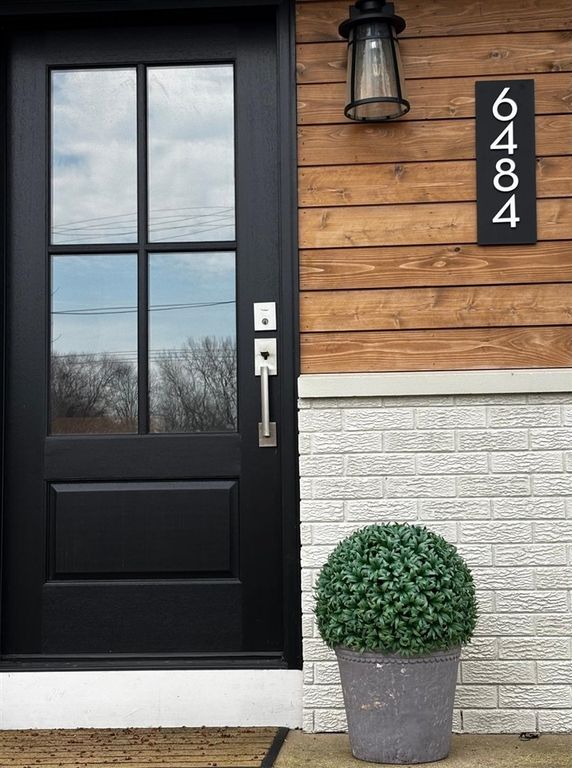 6484 Sawyer Road, Sawyer, MI 49125