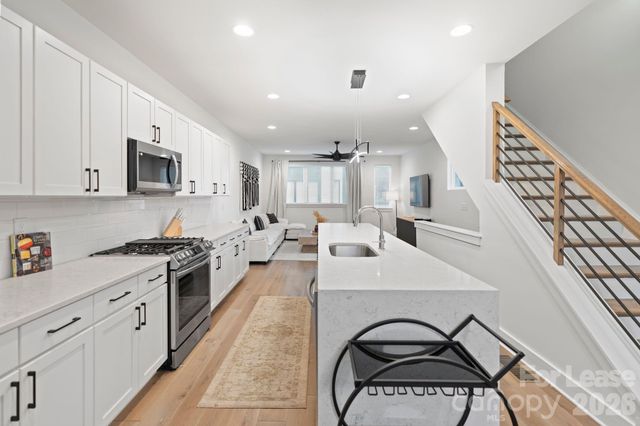 1935 W Trade Street, Charlotte, NC 28216