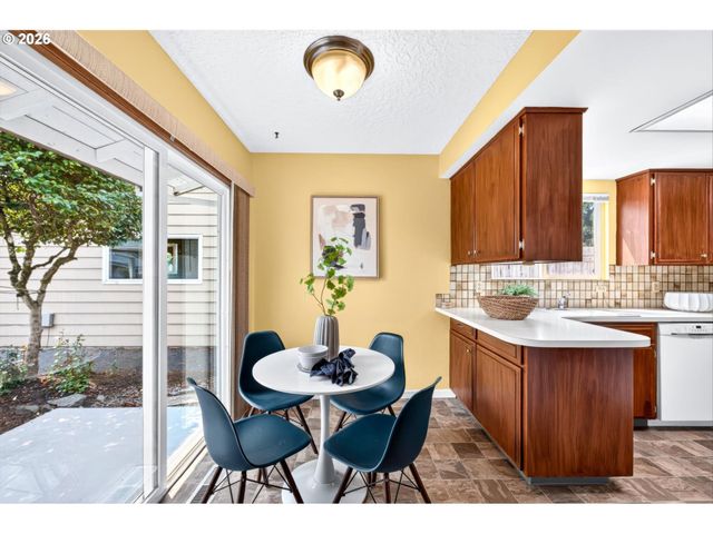 16760 Sw 124TH Ave, King City, OR 97224