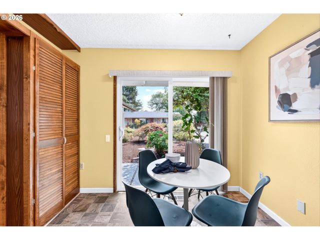 16760 Sw 124TH Ave, King City, OR 97224