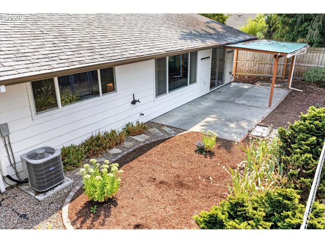 16760 Sw 124TH Ave, King City, OR 97224