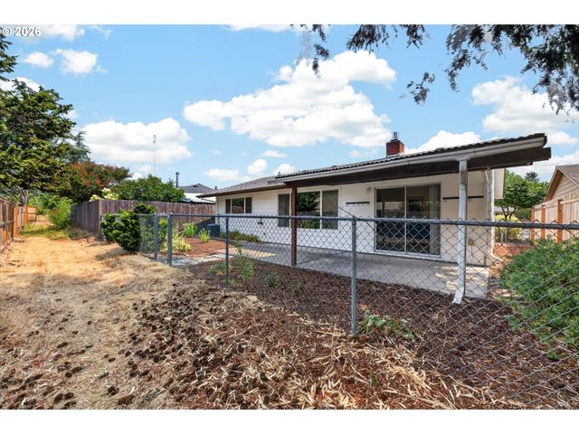 16760 Sw 124TH Ave, King City, OR 97224
