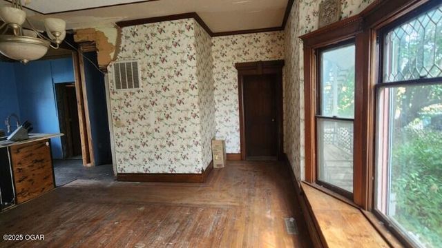 111 W Walnut Street, Columbus, KS 66725