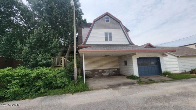 111 W Walnut Street, Columbus, KS 66725