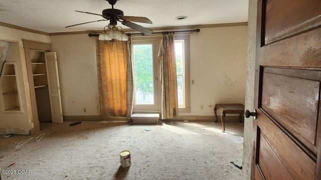 111 W Walnut Street, Columbus, KS 66725