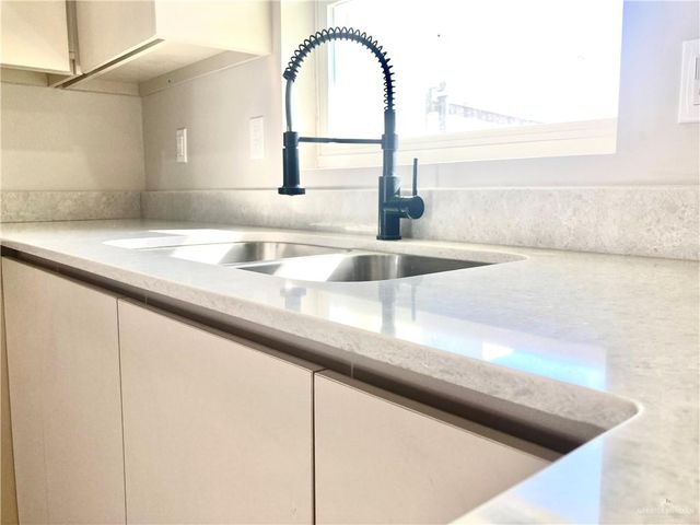 2218 Corales Street, Mission, TX 78573