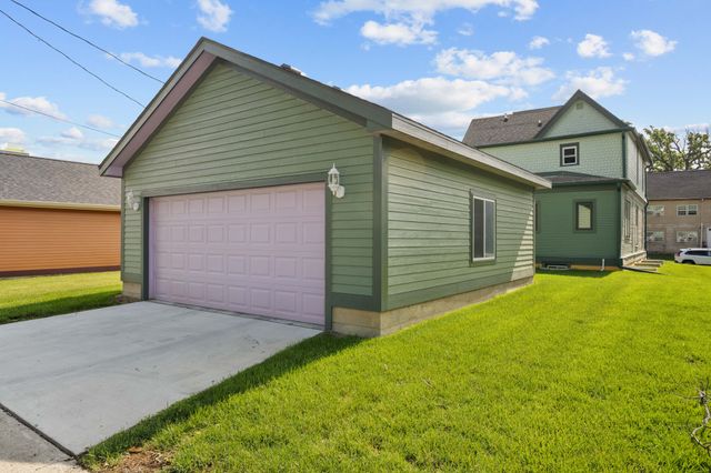 1132 26th Street, Des Moines, IA 50311