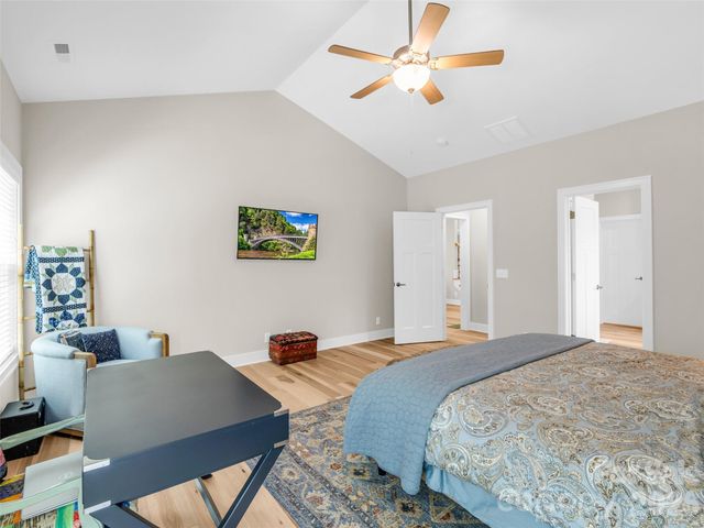 221 Millbrae Loop, Hendersonville, NC 28791