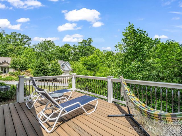 221 Millbrae Loop, Hendersonville, NC 28791