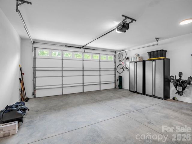 221 Millbrae Loop, Hendersonville, NC 28791