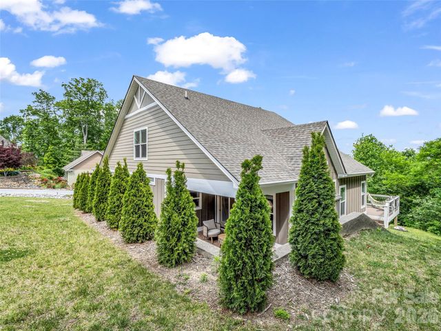221 Millbrae Loop, Hendersonville, NC 28791