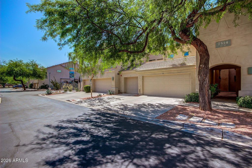 7514 E EARLL Drive 39, Scottsdale, AZ 85251 — photo 3