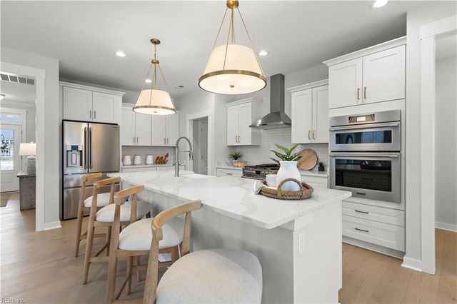 924 Intracoastal WAY, Chesapeake, VA 23322