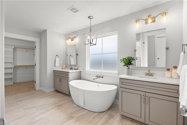 924 Intracoastal WAY, Chesapeake, VA 23322