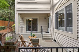 10909 Avondale Road NE #R-170, Redmond, WA 98052