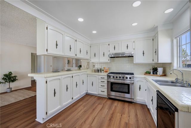 2803 East Jackson Avenue, Orange, CA 92867