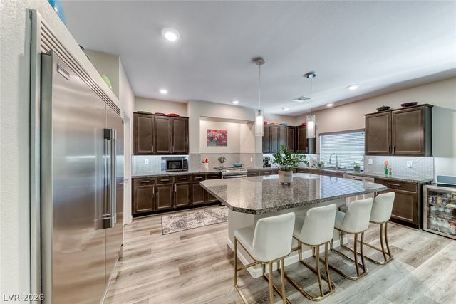 11210 Formosa Springs Court, Las Vegas, NV 89183