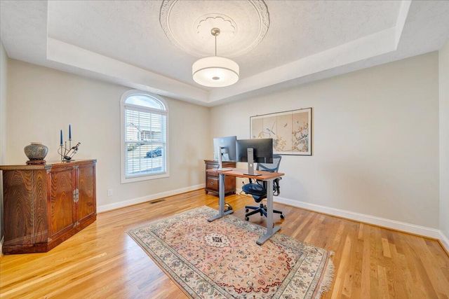 390 Stoneledge DR, Roanoke, VA 24019