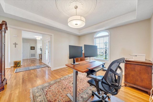 390 Stoneledge DR, Roanoke, VA 24019