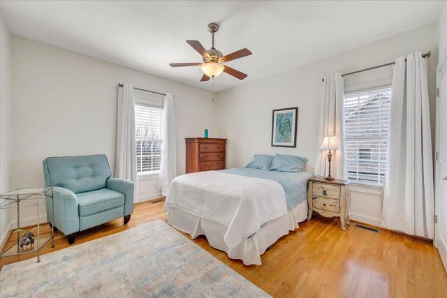 390 Stoneledge DR, Roanoke, VA 24019