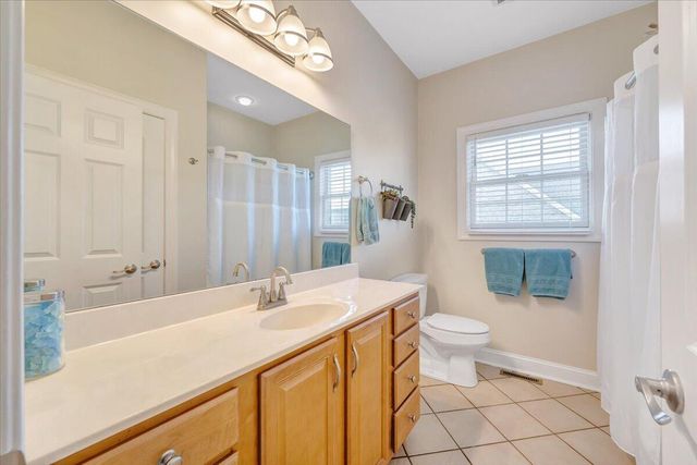 390 Stoneledge DR, Roanoke, VA 24019