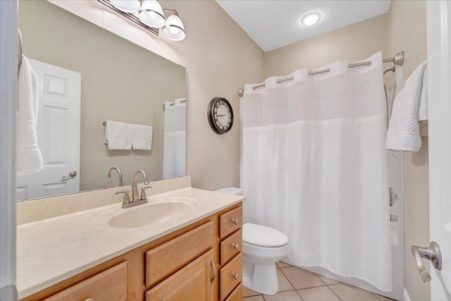 390 Stoneledge DR, Roanoke, VA 24019