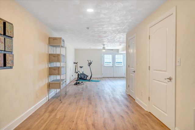 390 Stoneledge DR, Roanoke, VA 24019