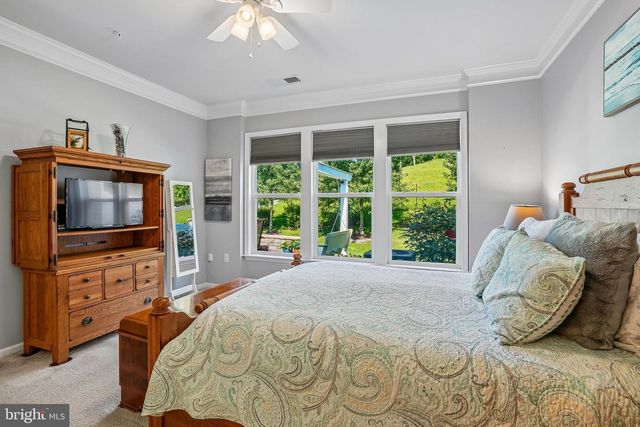 133 LONG POINT DR, Fredericksburg, VA 22406
