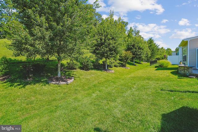 133 LONG POINT DR, Fredericksburg, VA 22406