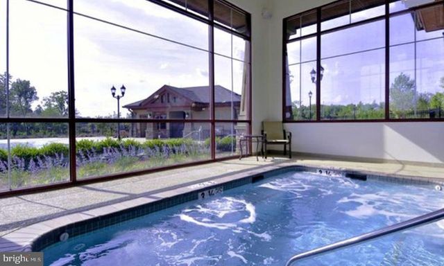 133 LONG POINT DR, Fredericksburg, VA 22406