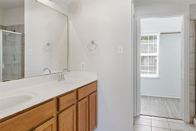 1117 Wenk Drive, Aubrey, TX 76227