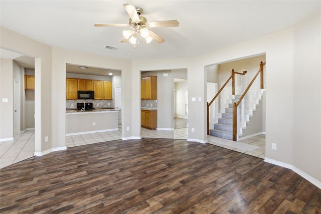 1117 Wenk Drive, Aubrey, TX 76227