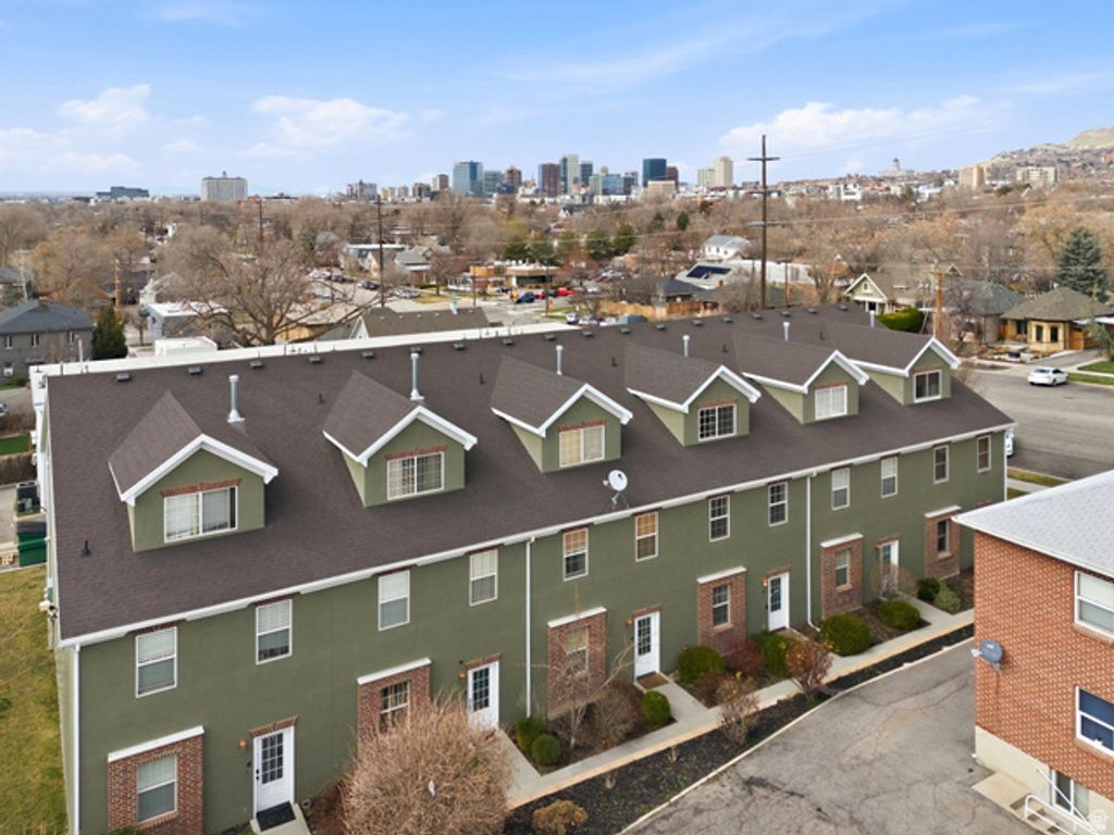 Image 28 of property listing at 940 E 700 S #3, Salt Lake City, UT 84102