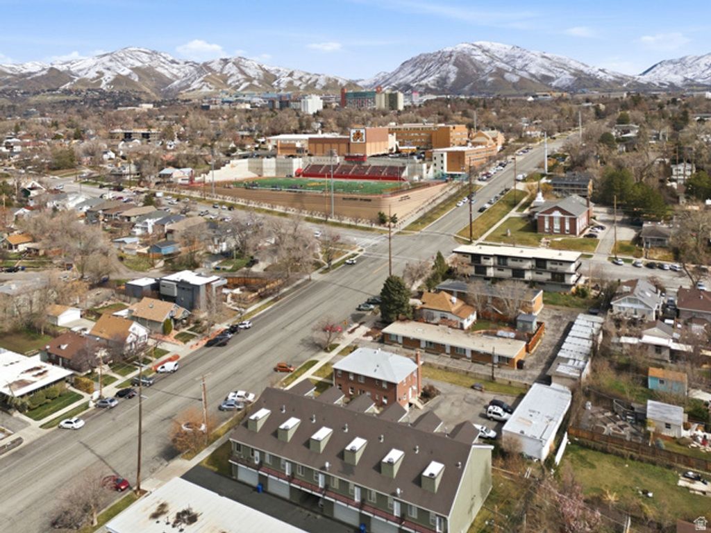 Image 31 of property listing at 940 E 700 S #3, Salt Lake City, UT 84102
