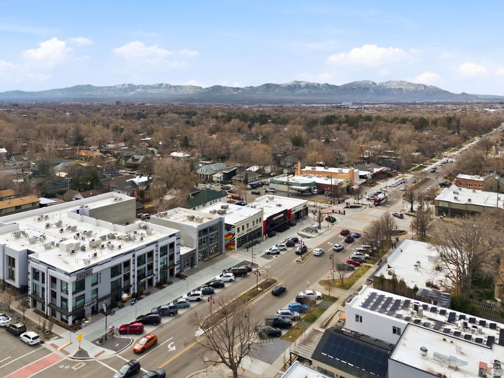 Image 32 of property listing at 940 E 700 S #3, Salt Lake City, UT 84102