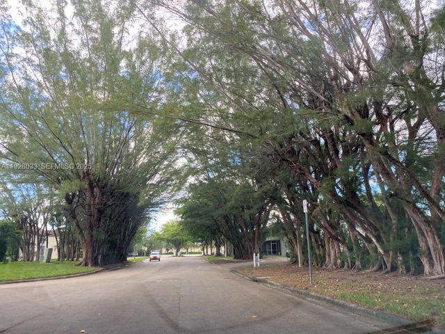 370 E Laurel Dr 3 E, Margate, FL 33063