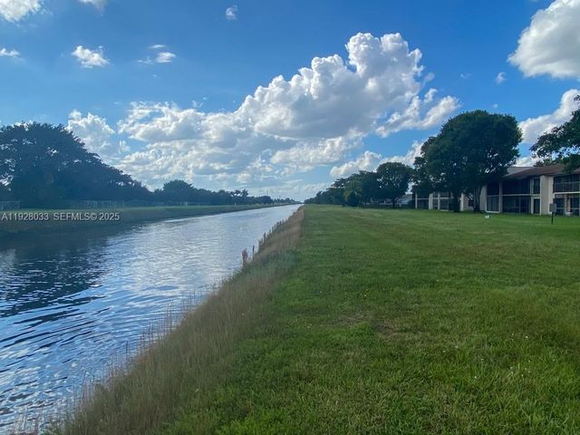 370 E Laurel Dr 3 E, Margate, FL 33063